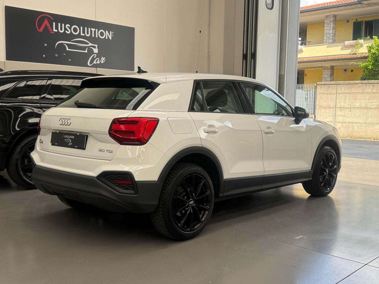 Audi Q2 30 TDI Business