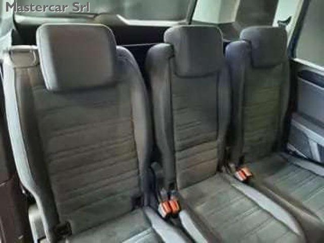 VOLKSWAGEN Touran Touran 2.0 tdi Executive dsg - GB637PN