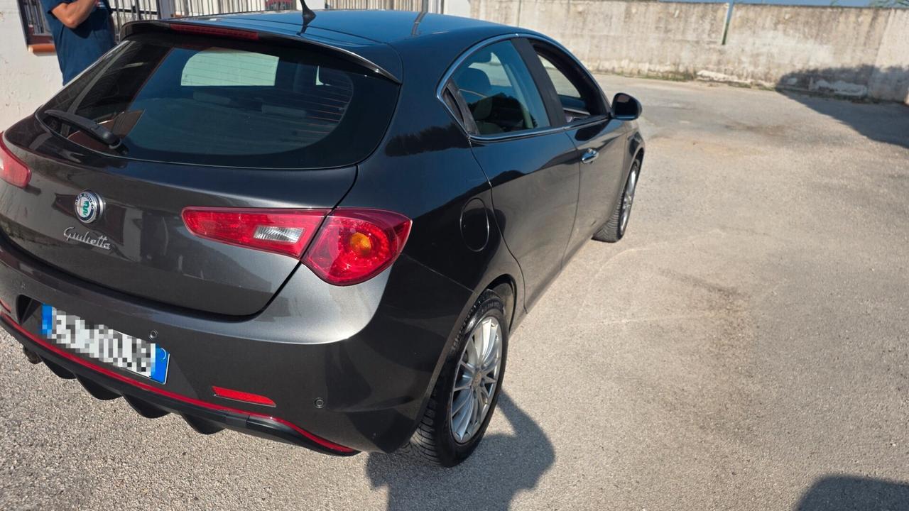 Alfa Romeo Giulietta 1.6 JTDm-2 105 CV Distinctive