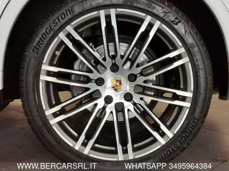 Porsche Cayenne Diesel Platinum Edition 184 KW*TETTO*BOSE*PASM*TELECAMERA*CL_21*APPLE CAR PLAY*Multi