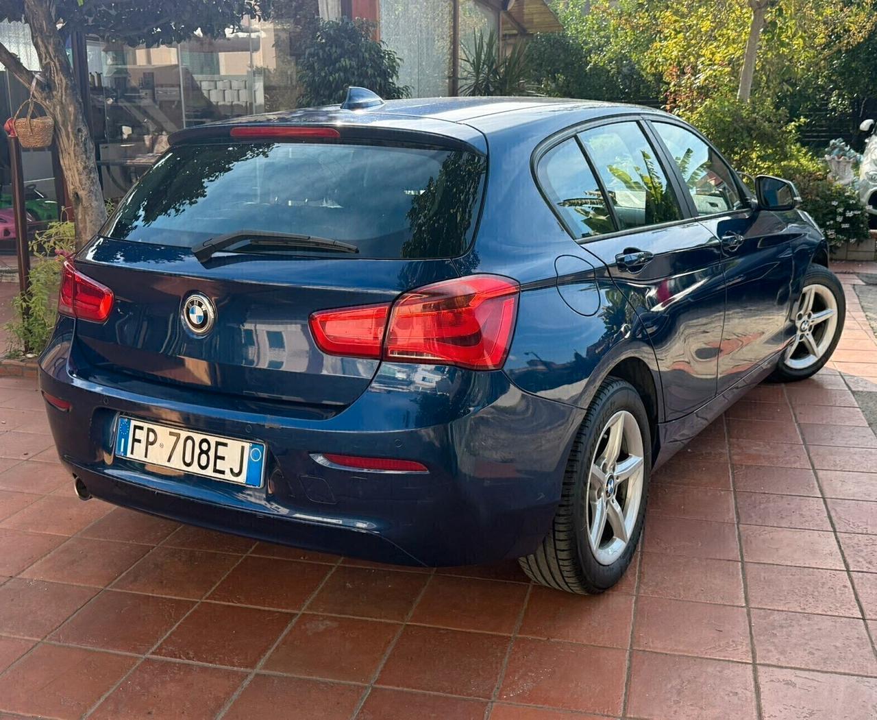 Bmw 118d 5p. Advantage cambio aut.
