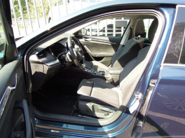 SKODA Octavia Wagon 1.5 G-TEC DSG Style Tetto, Massaggio, Retroc