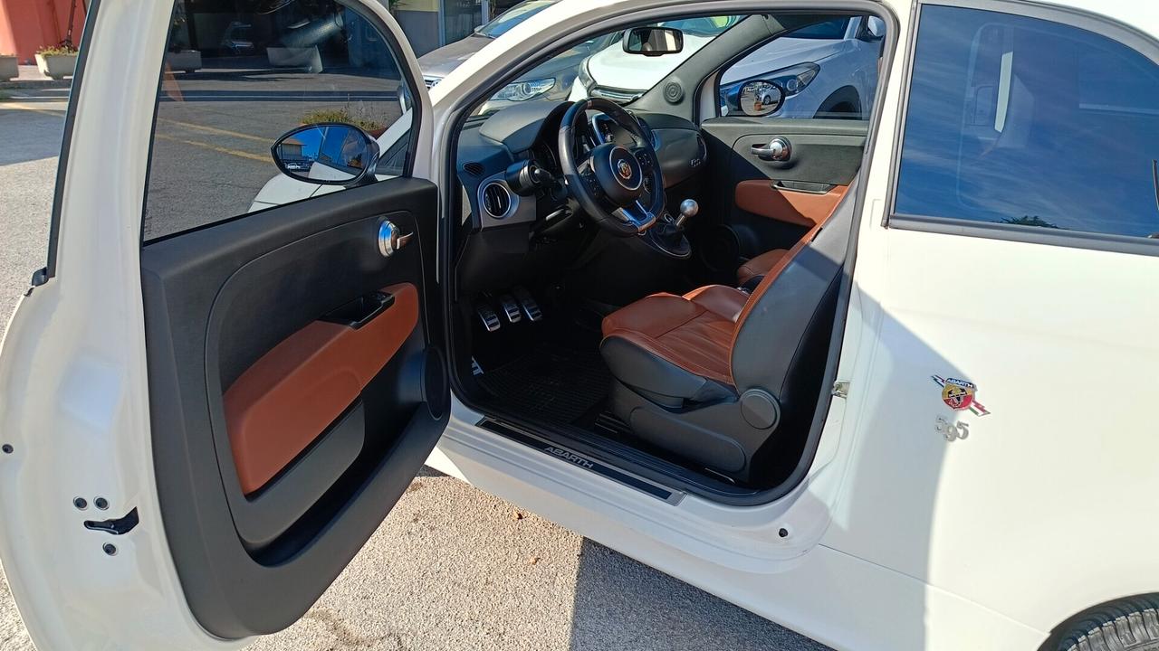 Abarth 595 1.4 Turbo T-Jet 165 CV Turismo