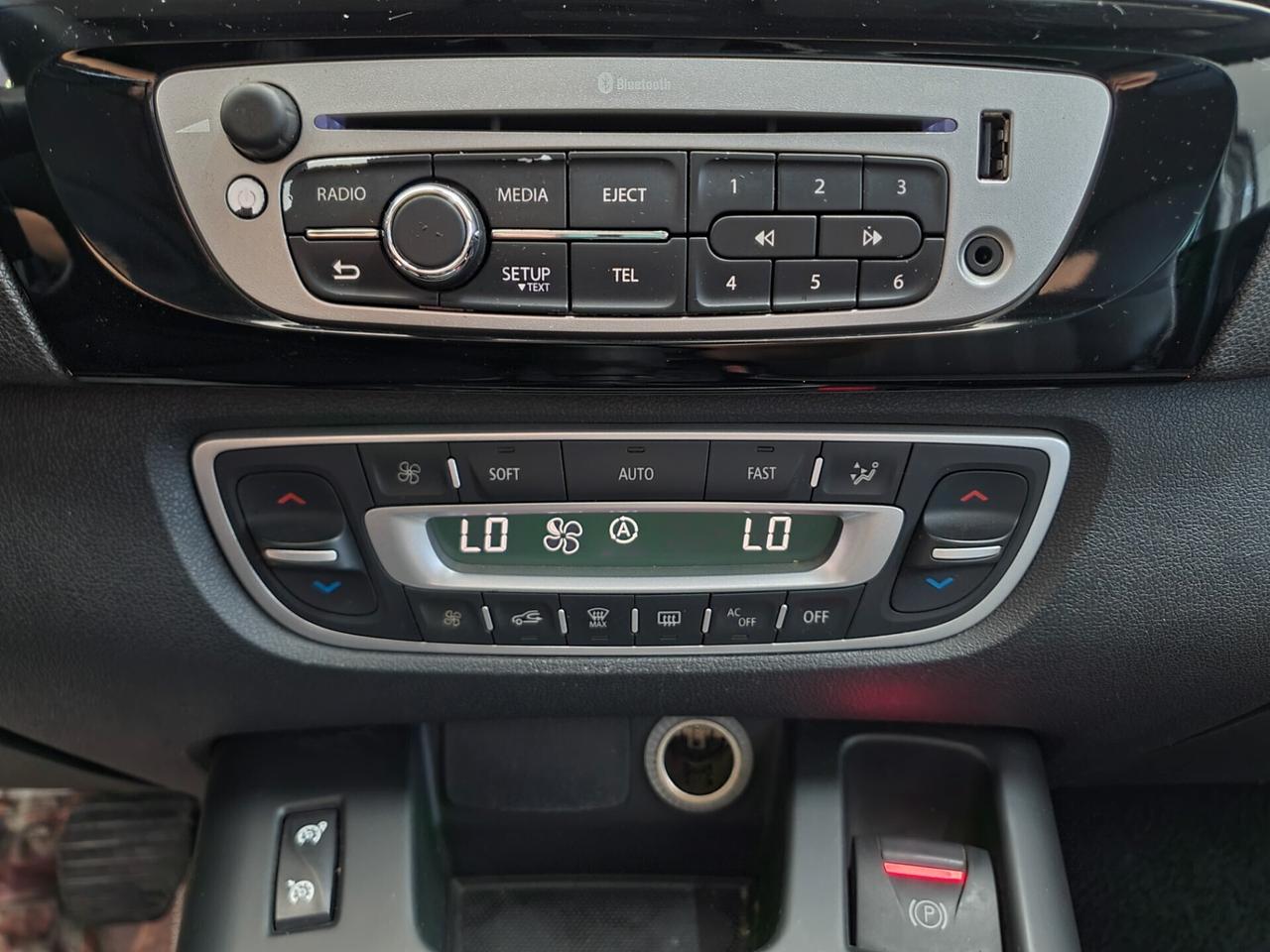 Renault Scénic XMod 1.5 dCi 110CV Live 2012