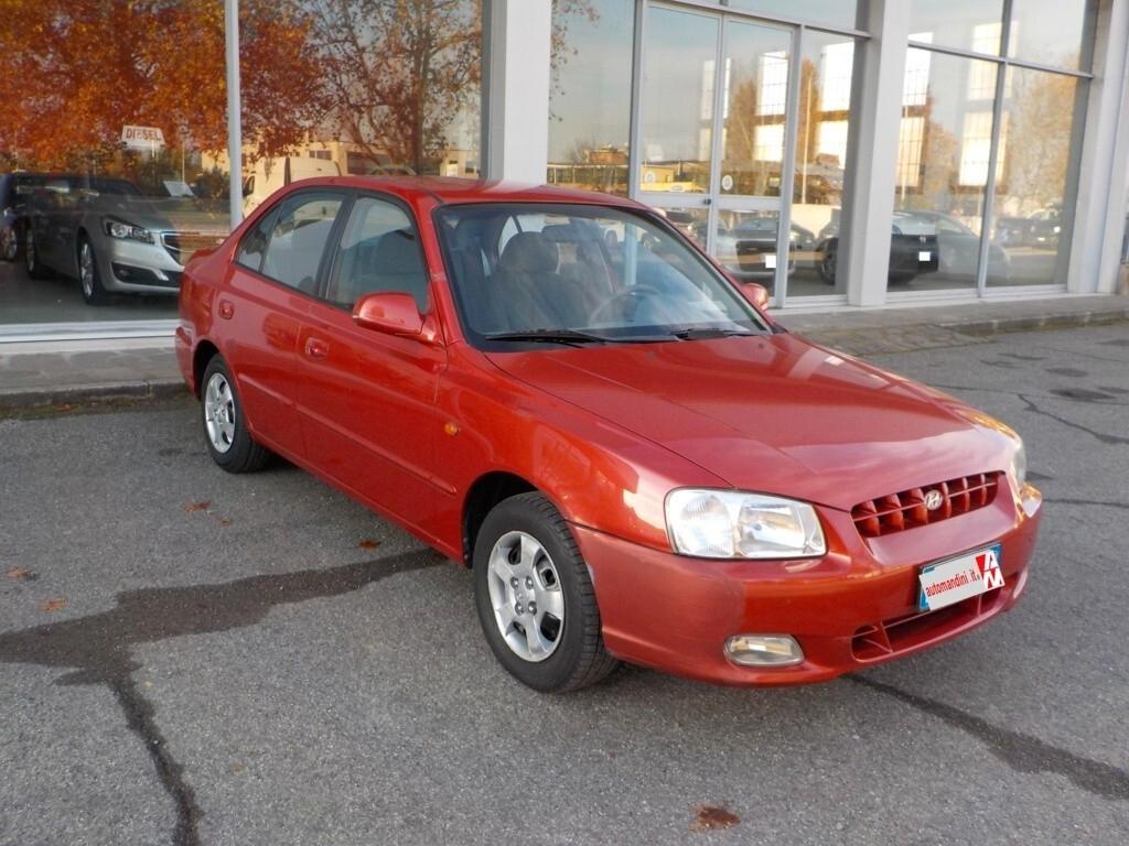 Hyundai Accent 1.3i 12V cat 5 porte GLS Max