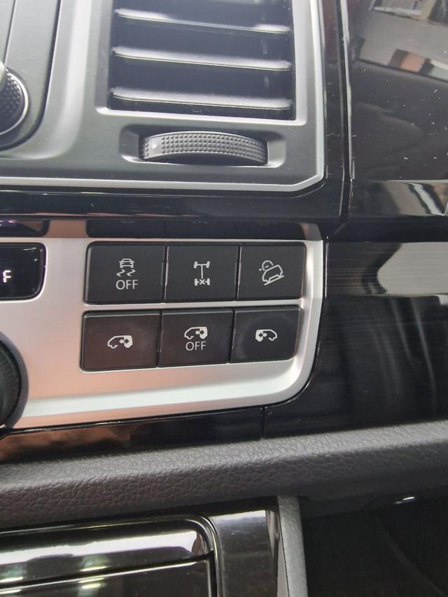 VOLKSWAGEN Multivan 2.0 TDI 204CV DSG 4Motion Highline BULLI
