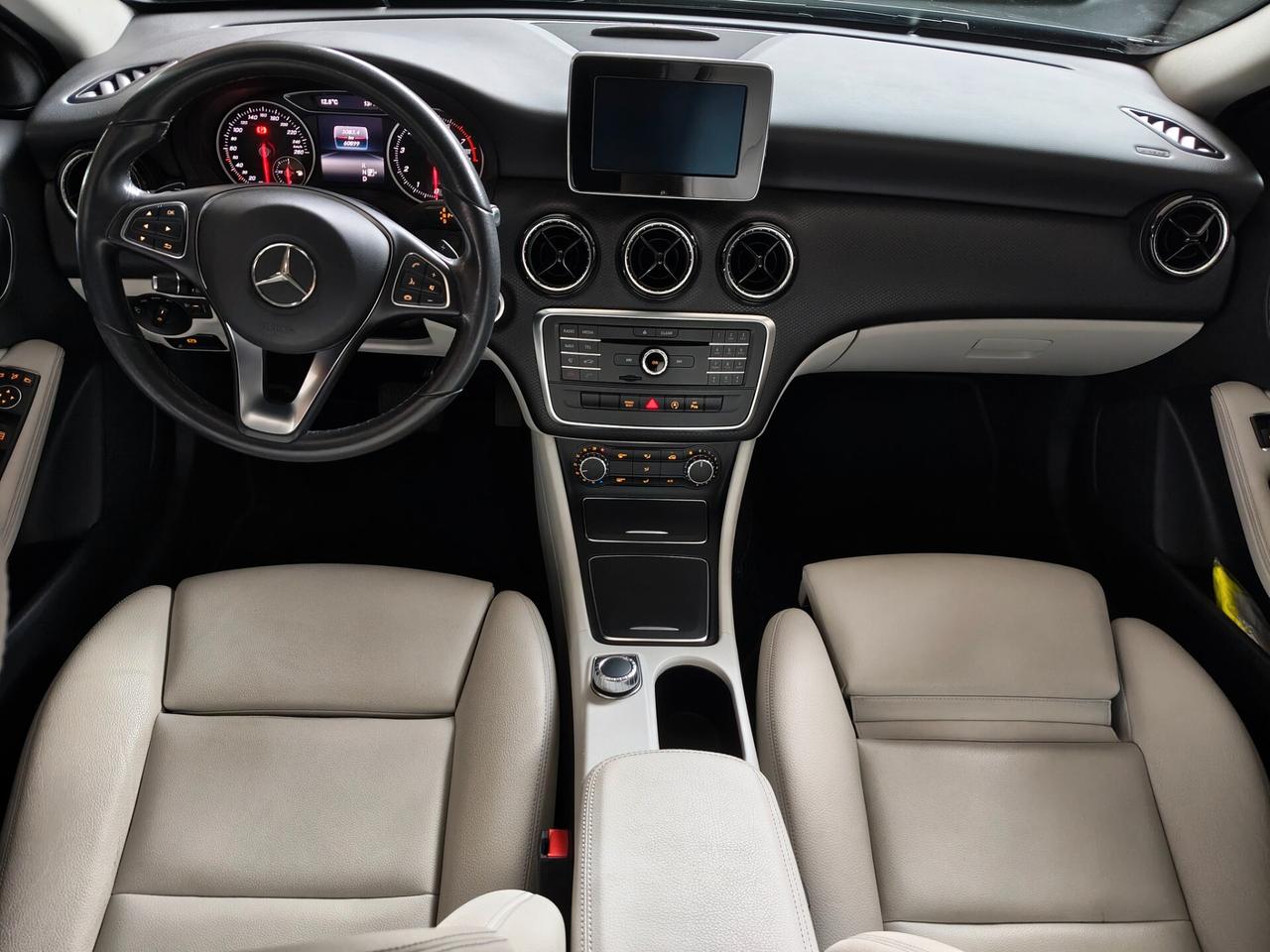 Mercedes-benz A EU 6B solo 60000km!!!