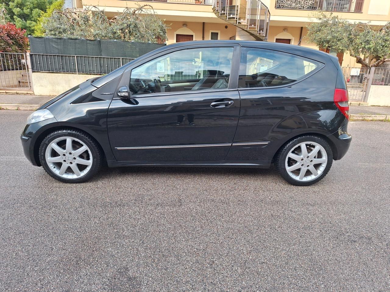 Mercedes-benz A 170 Coupé Avantgarde GPL TETTO CAMBIO AUTOMATICO 7G NEOPATENTATI