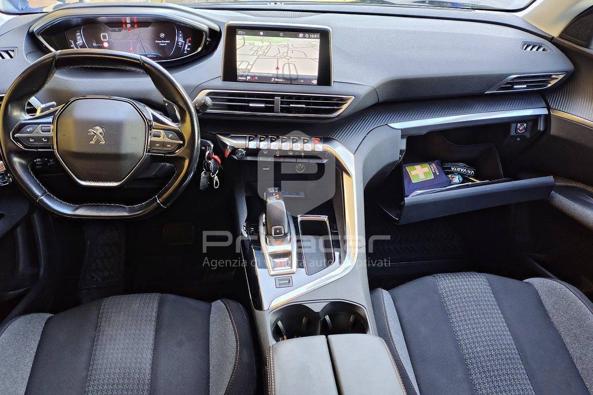 PEUGEOT 3008 BlueHDi 130 S&S EAT8 Active