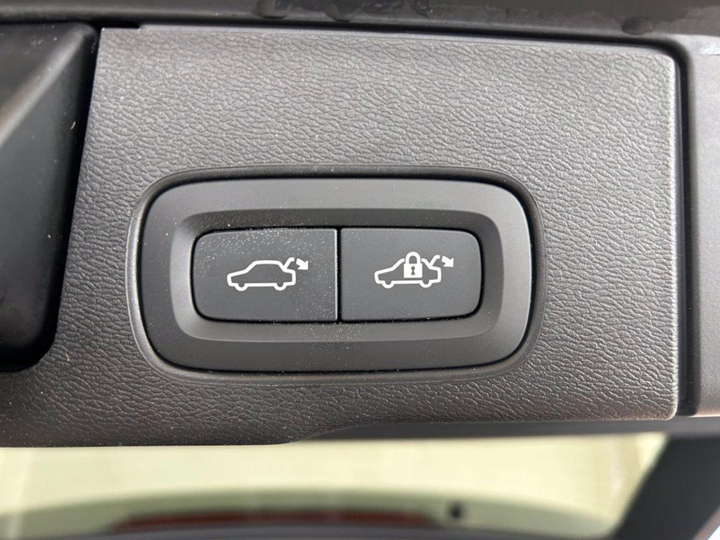 VOLVO XC60 2.0 b4 Plus Dark auto del 2024
