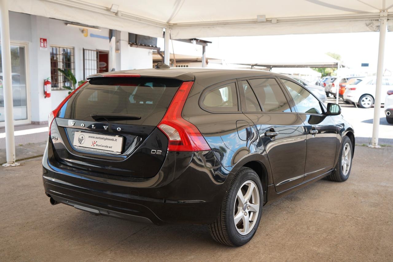 Volvo V60 D2 1.6 Powershift Kinetic