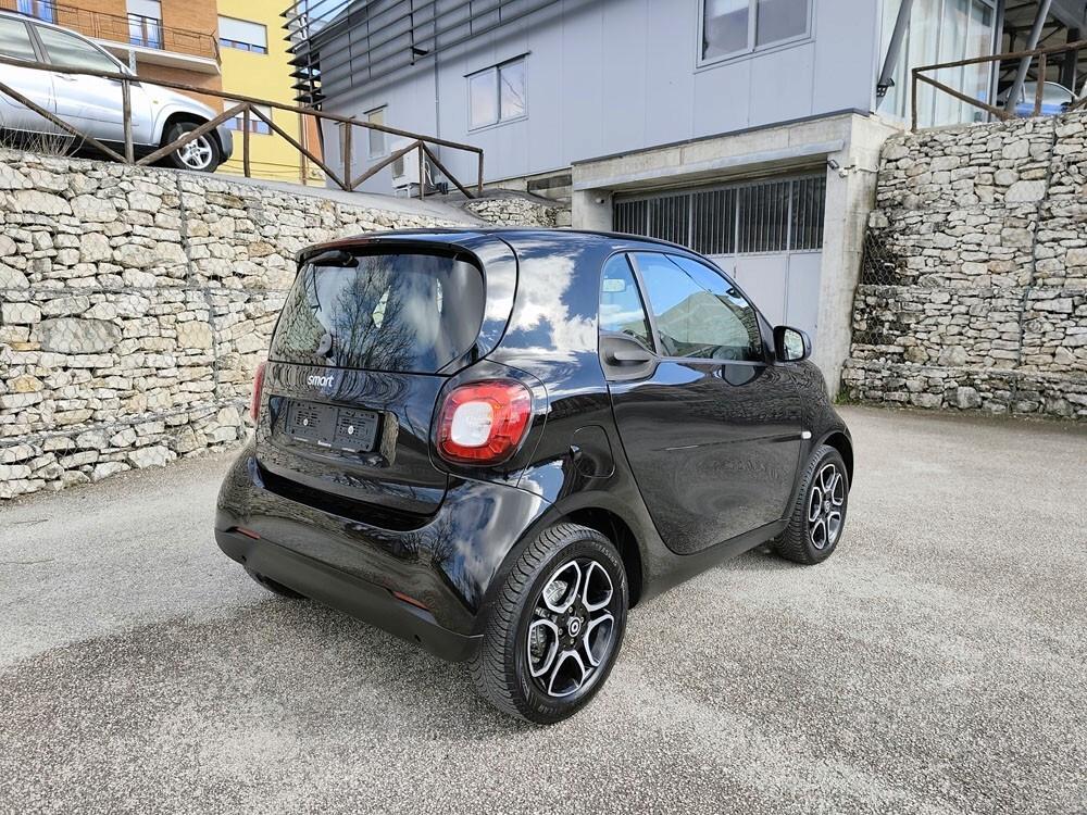 Smart ForTwo 90 0.9 Turbo twinamic Passion NAVI, LED, Sedili Riscalald.
