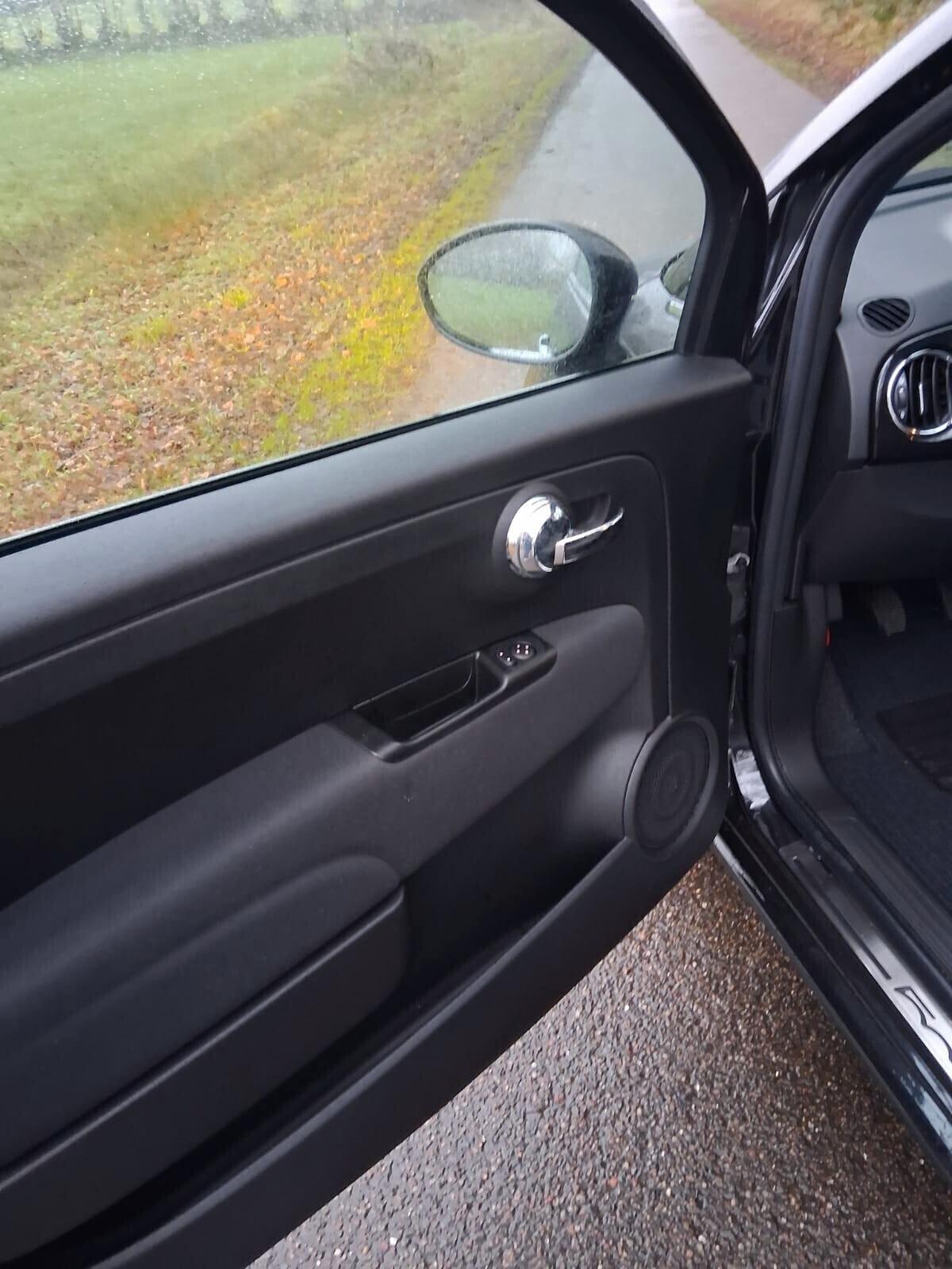 Fiat 500 1.0 Hybrid Dolcevita navi