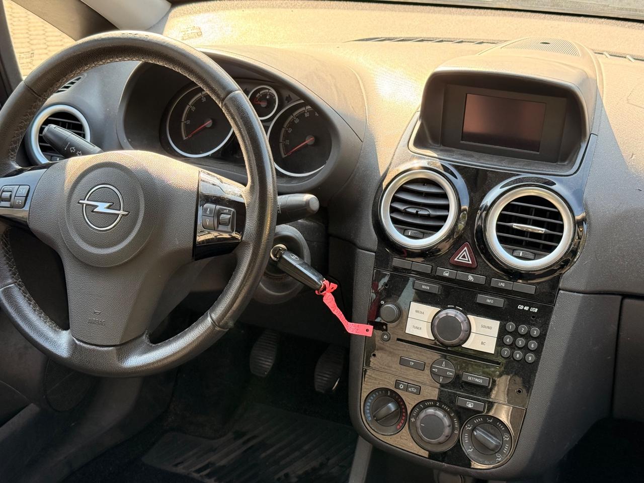 Opel Corsa 1.2 85CV 5 porte GPL-TECH Edition