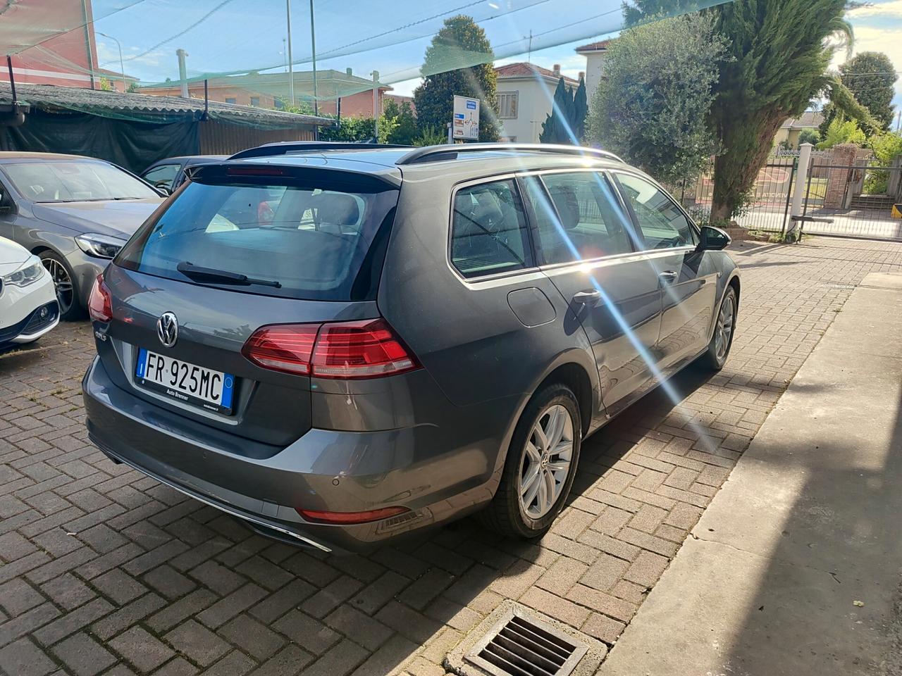 Volkswagen Golf Variant 1.6 TDI 115 CV 5p. Business BlueMotion Technology