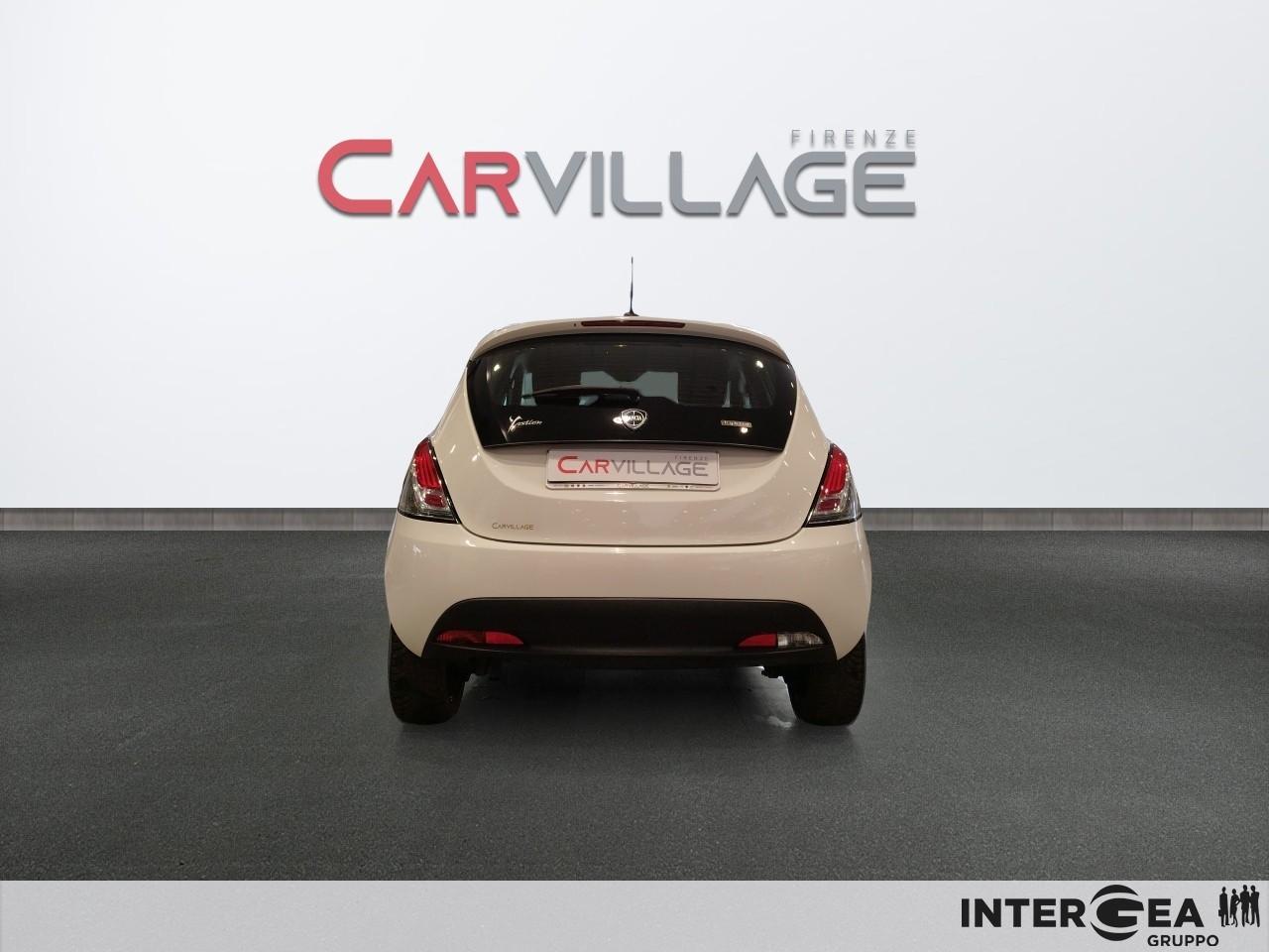LANCIA Ypsilon 1.0 firefly hybrid Silver s&s 70cv