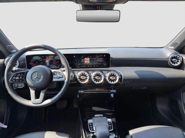 MERCEDES-BENZ A 180 A 200 Automatic Sport