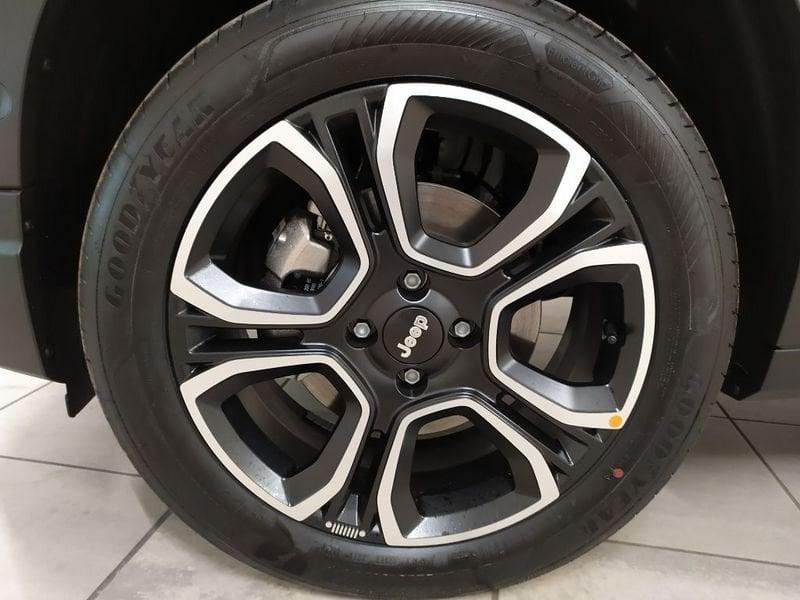 Jeep Avenger 1.2 turbo e-hybrid mhev Summit fwd 110cv edct6