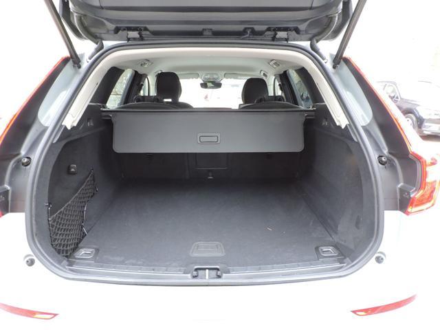 VOLVO XC60 B5 (benzina) AWD Core automatica Aziendale