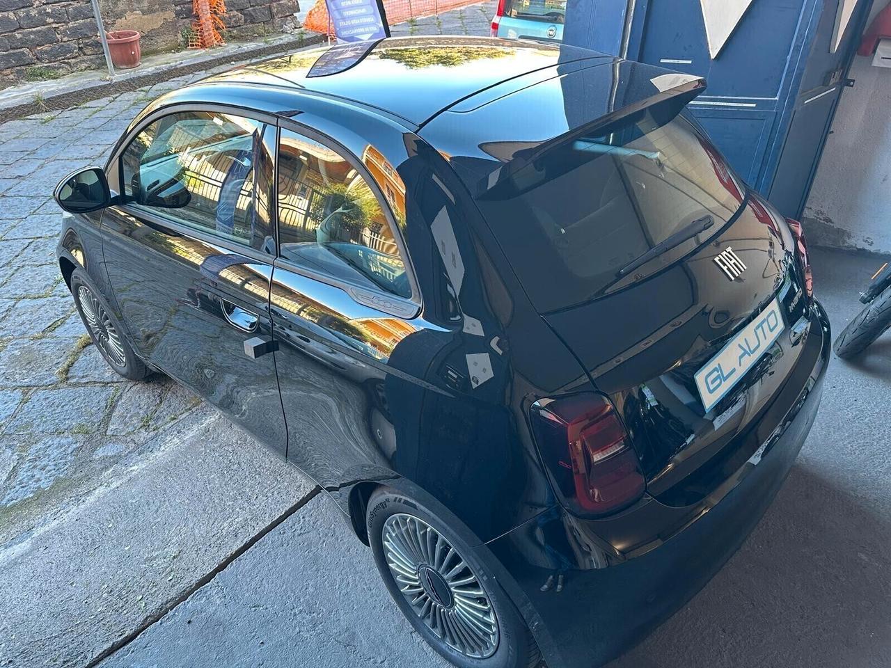 FIAT 500 HYBRID BERLINA POP 1.0 Hybrid Berlina MY 26