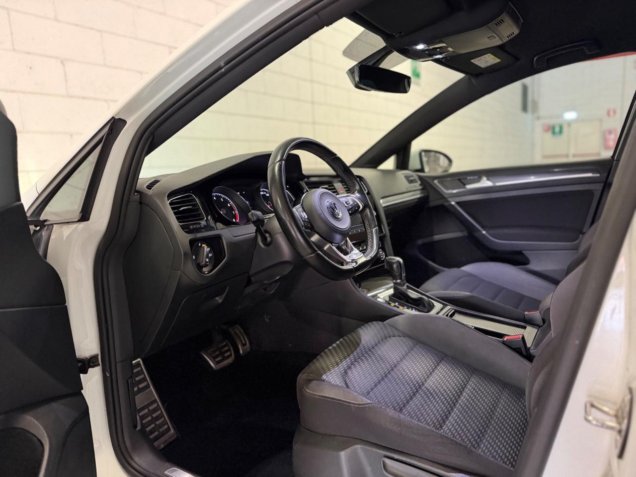 Volkswagen Golf 1.4 TSI 125CV DSG R Line