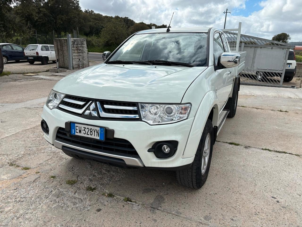 Mitsubishi L200 2.5 DI-D 178CV Club Cab