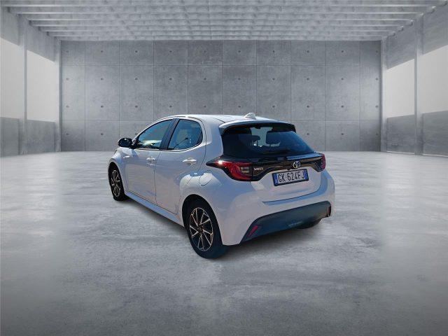 TOYOTA Yaris 4ª serie 1.0 5 porte Trend