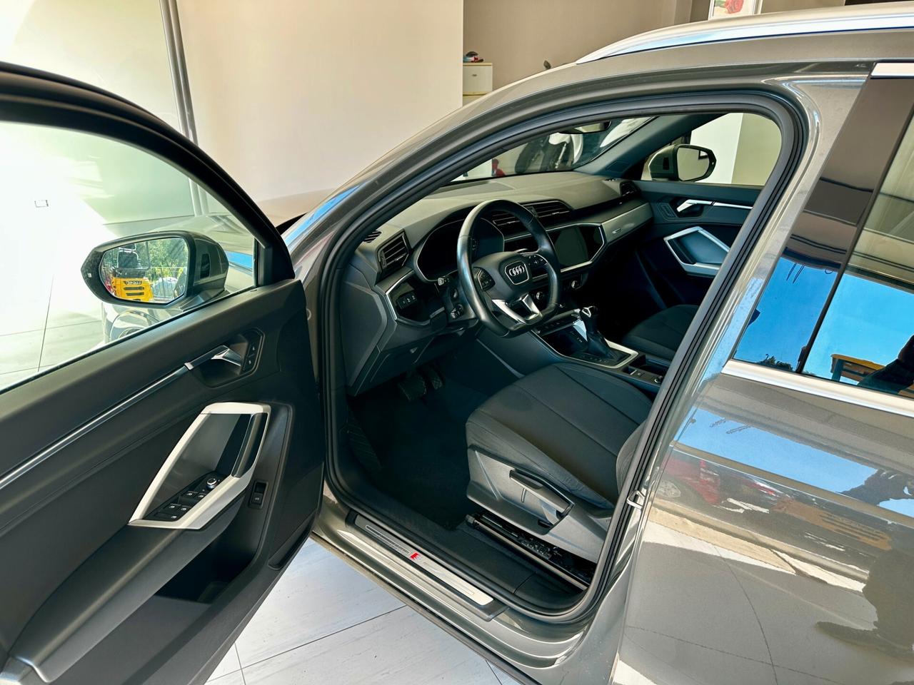 Audi Q3 35 TDI S-tronic S-line 150 cv