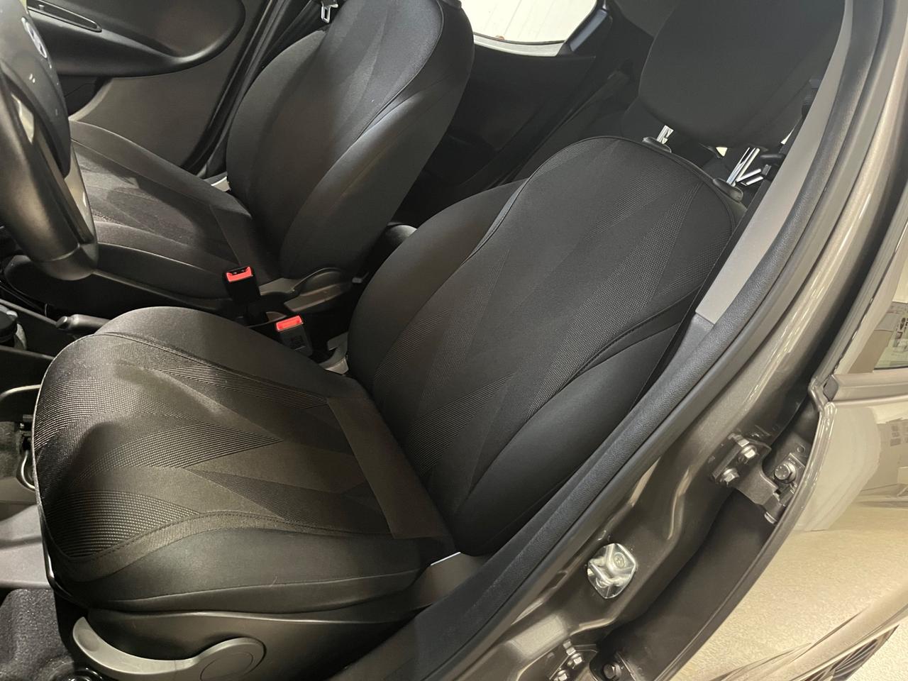 Lancia Ypsilon 1.2 69 CV 5 porte Black and Noir