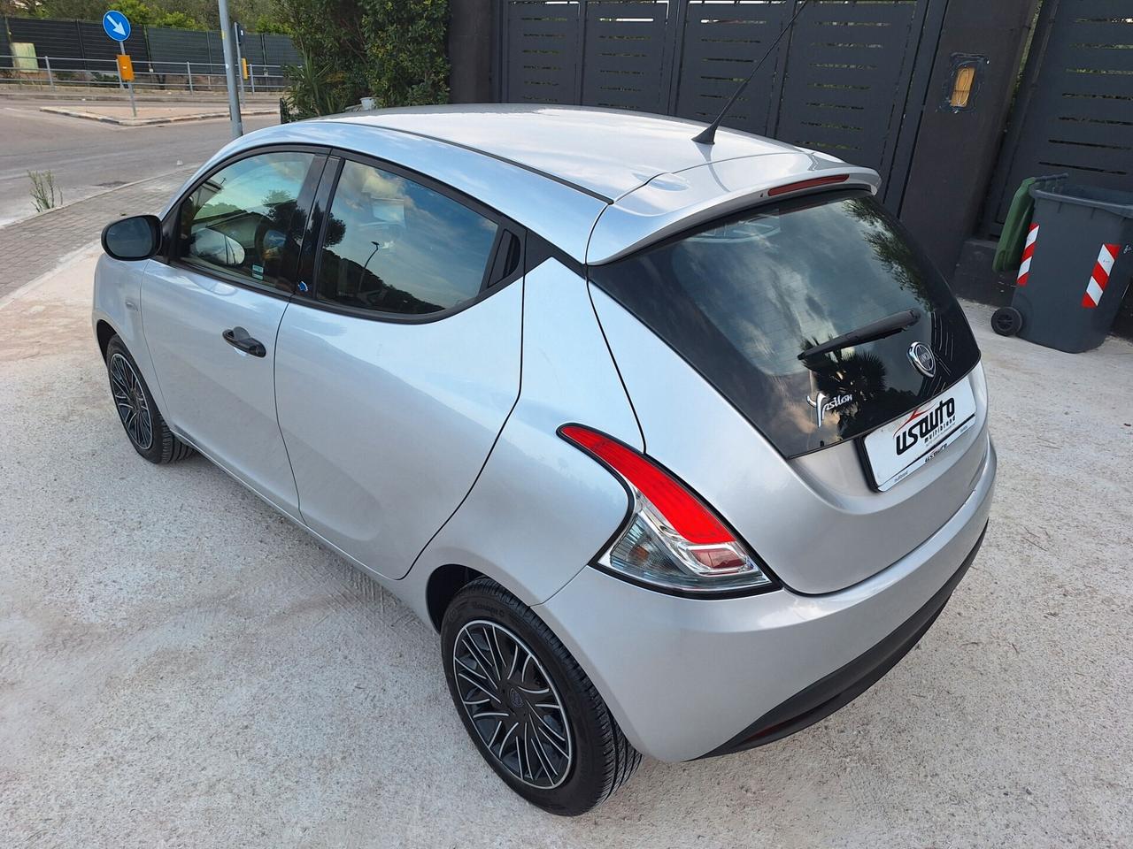 Lancia Ypsilon 1.2 69 CV 5 p 72000 KM 2019