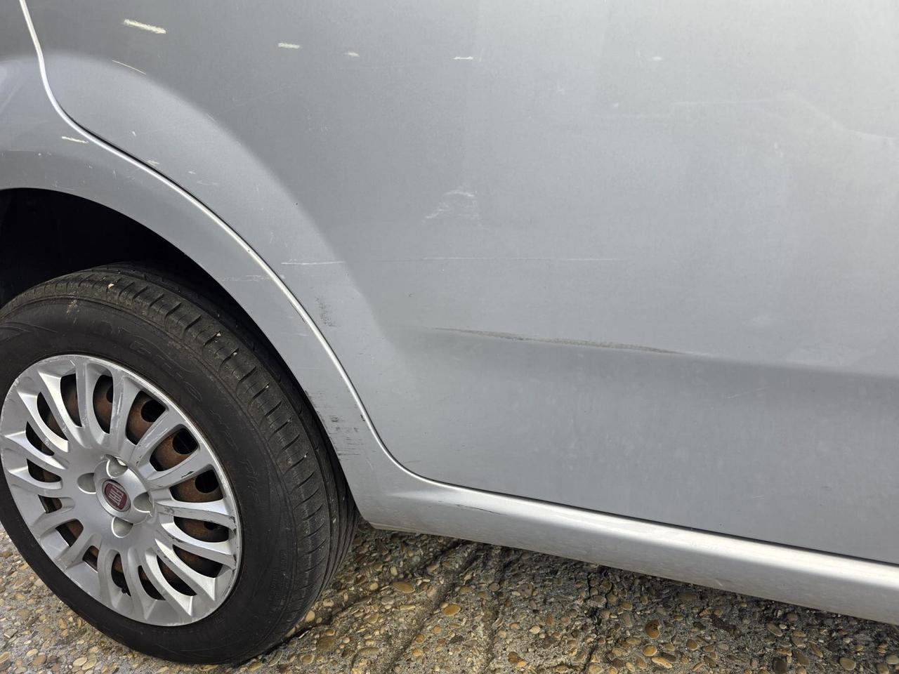 FIAT PUNTO 1.2 - GARANZIA 12 MESI