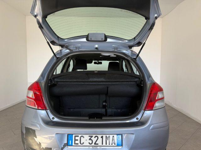 TOYOTA Yaris 1.0 5 porte