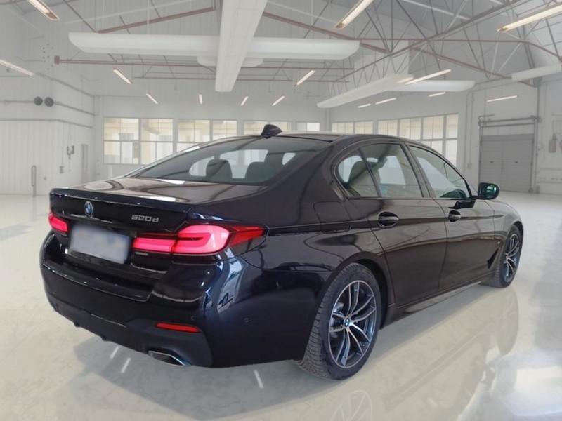 BMW 520 AUTO M SPORT MH48V 4 PORTE BERLINA
