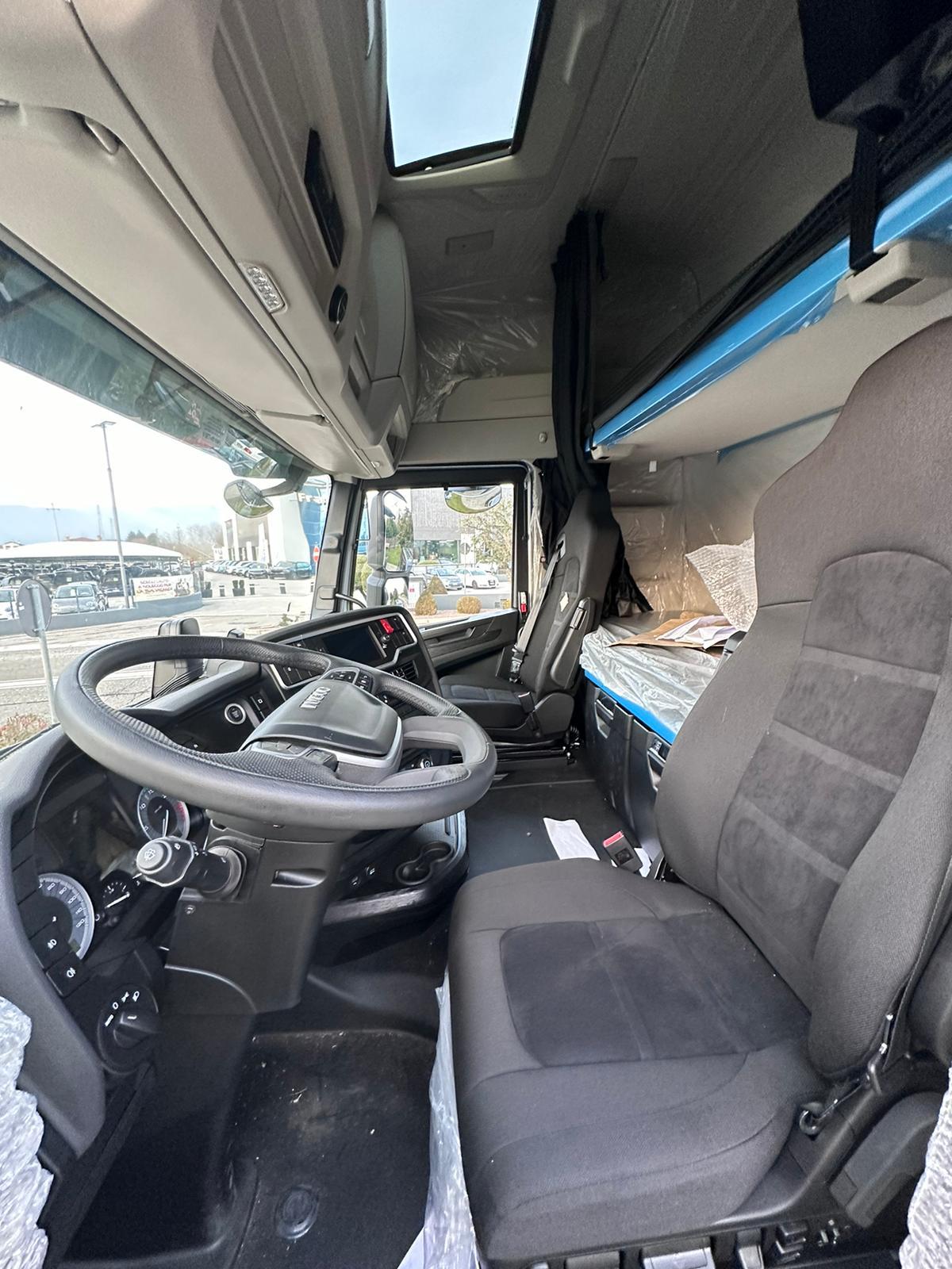 IVECO S-WAY CM 6X2P