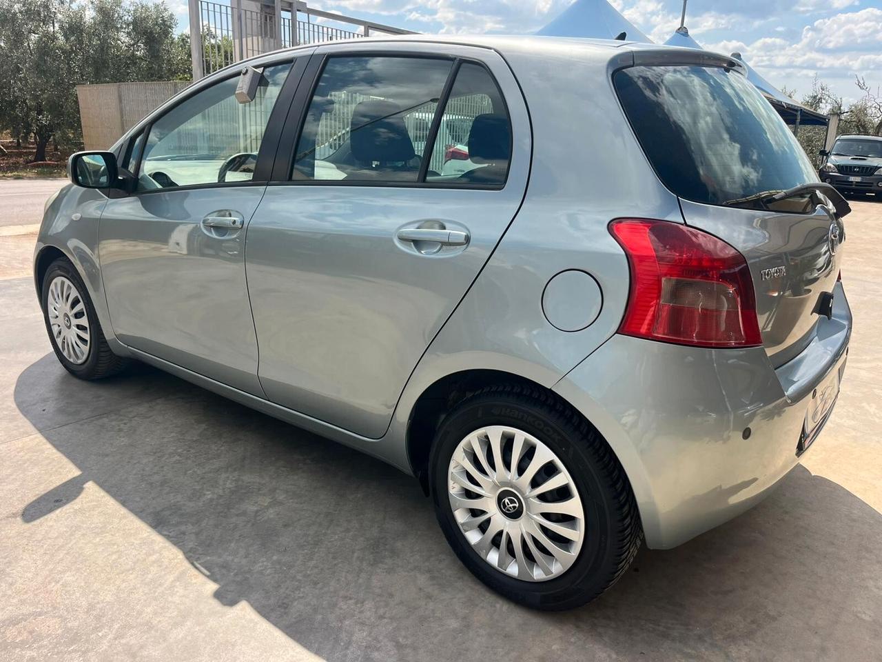 Toyota Yaris 1.3 5 porte M-MT CAMBIO AUTOMATICO
