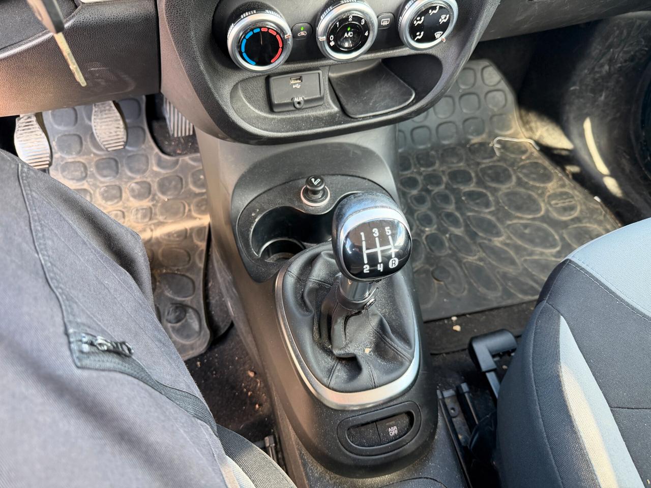 FIAT 500L ANNO 2014 1.3 MJT 85 CV *LEGGI