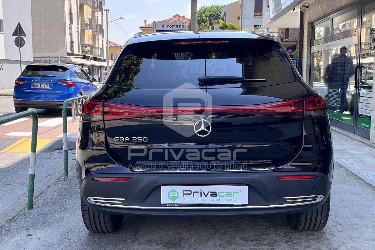 MERCEDES EQA 250 Premium