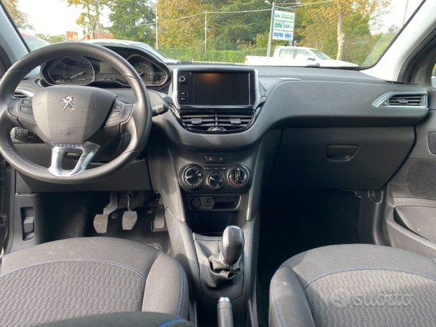 PEUGEOT 208 PureTech 82 Stop&Start 5 porte Signa