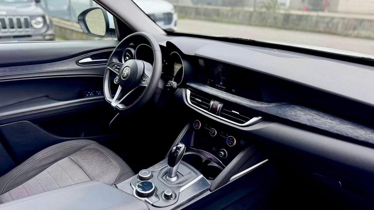 ALFA ROMEO STELVIO TURBODIESEL 2.0 EXECUTIVE 190CV - TETTO APRIBILE
