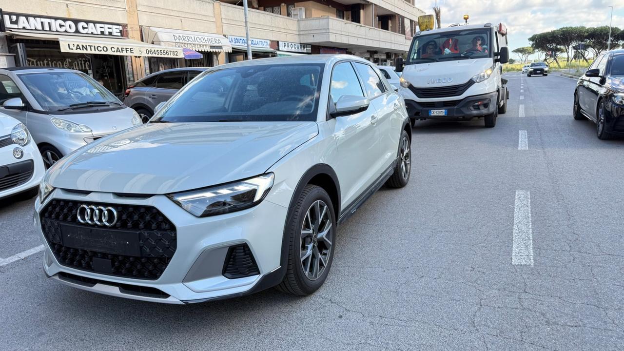 Audi A1 allstreet 30 TFSI S tronic Business LED NAVI PDC CLIMA AUTOMATICO CERCHI 17