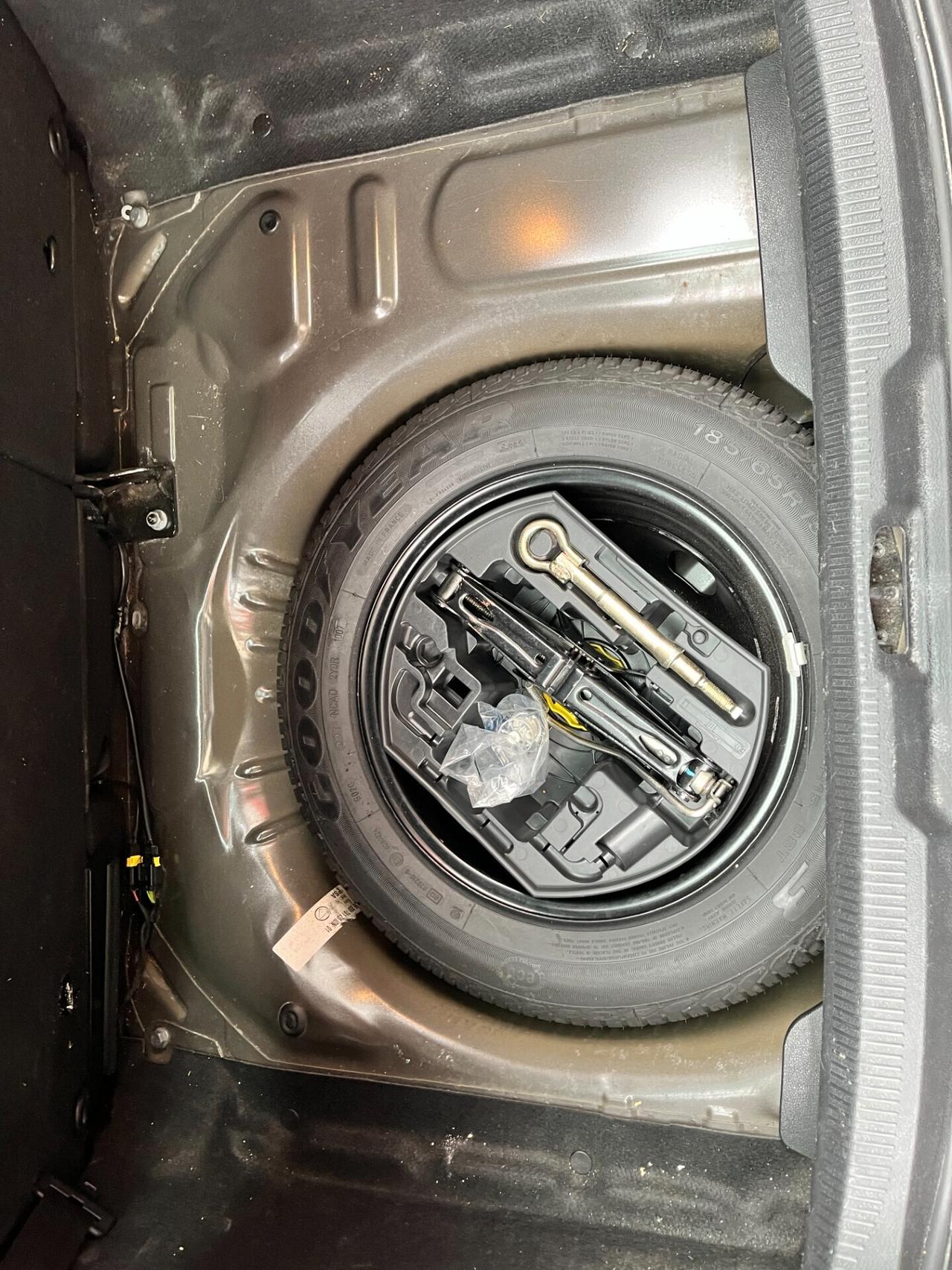 Peugeot 207 1.4 75CV