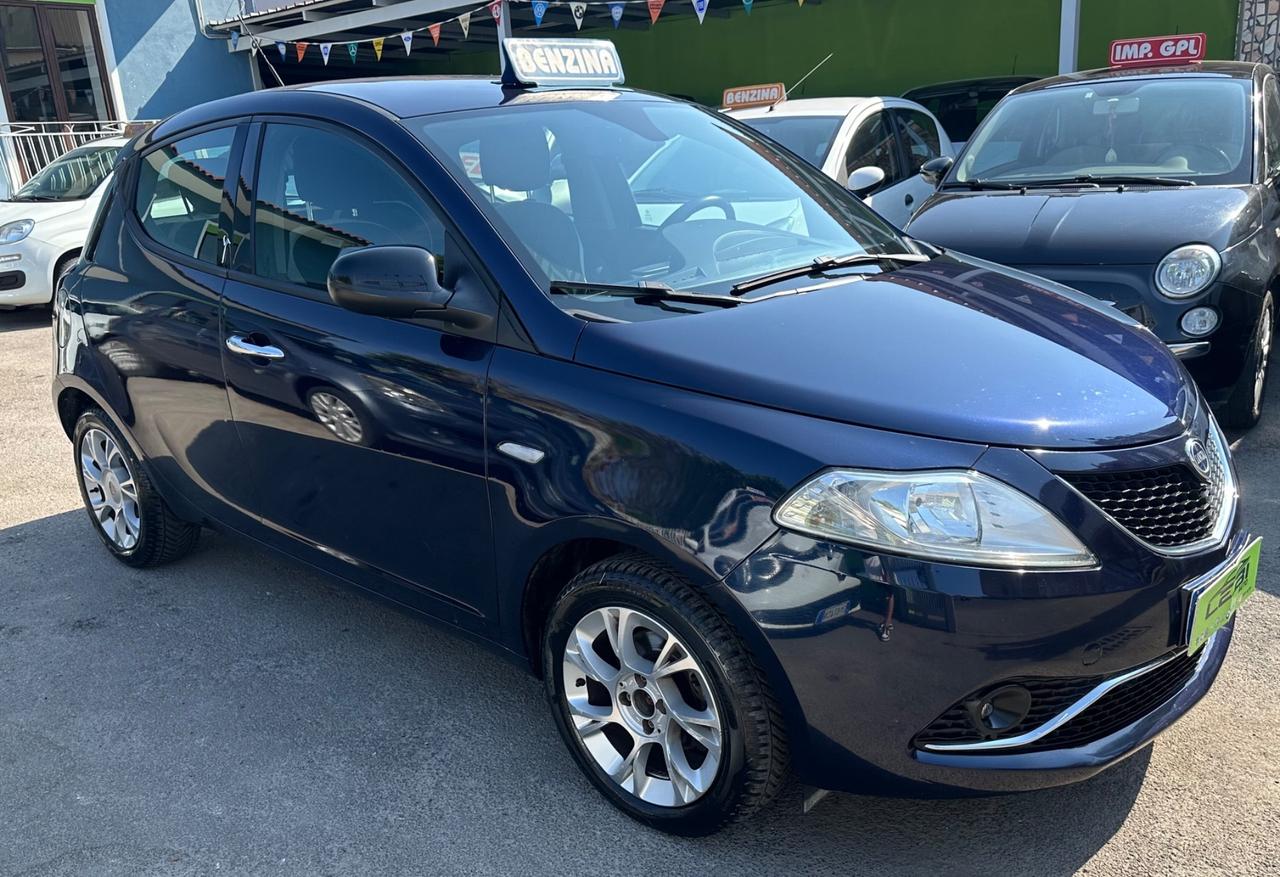 Lancia Ypsilon 1.2 BENZ. 69 CV 5 porte Silver 2016