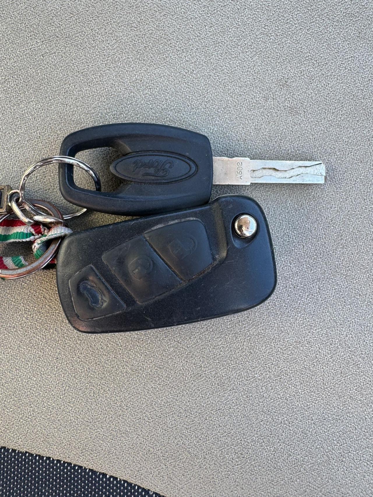 FORD KA 1.3 TDCi 75CV Titanium cDPF
