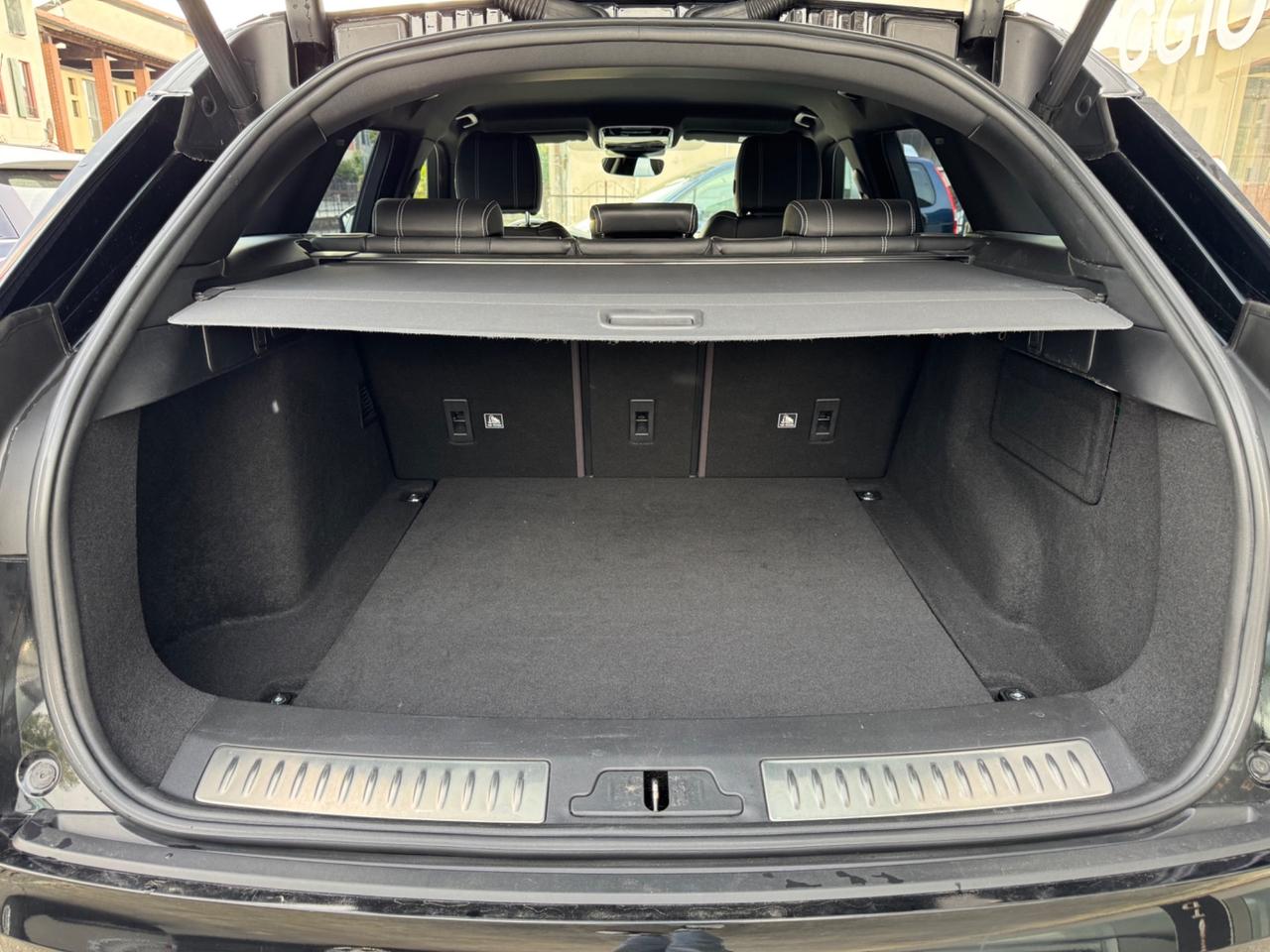 Range Rover Velar - 2.0 Si4 250 CV R-Dynamic S-