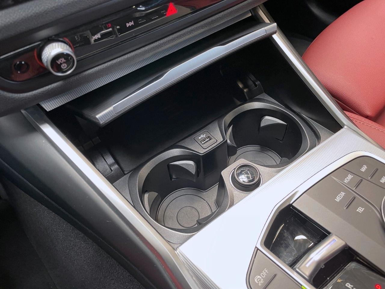 Bmw 330 BMW 330e Touring M-sport