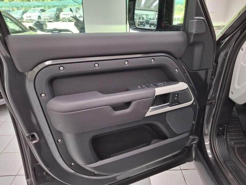 Land Rover Defender 3.0D I6 200 110 SE AWD auto. AUTOCARRO N1