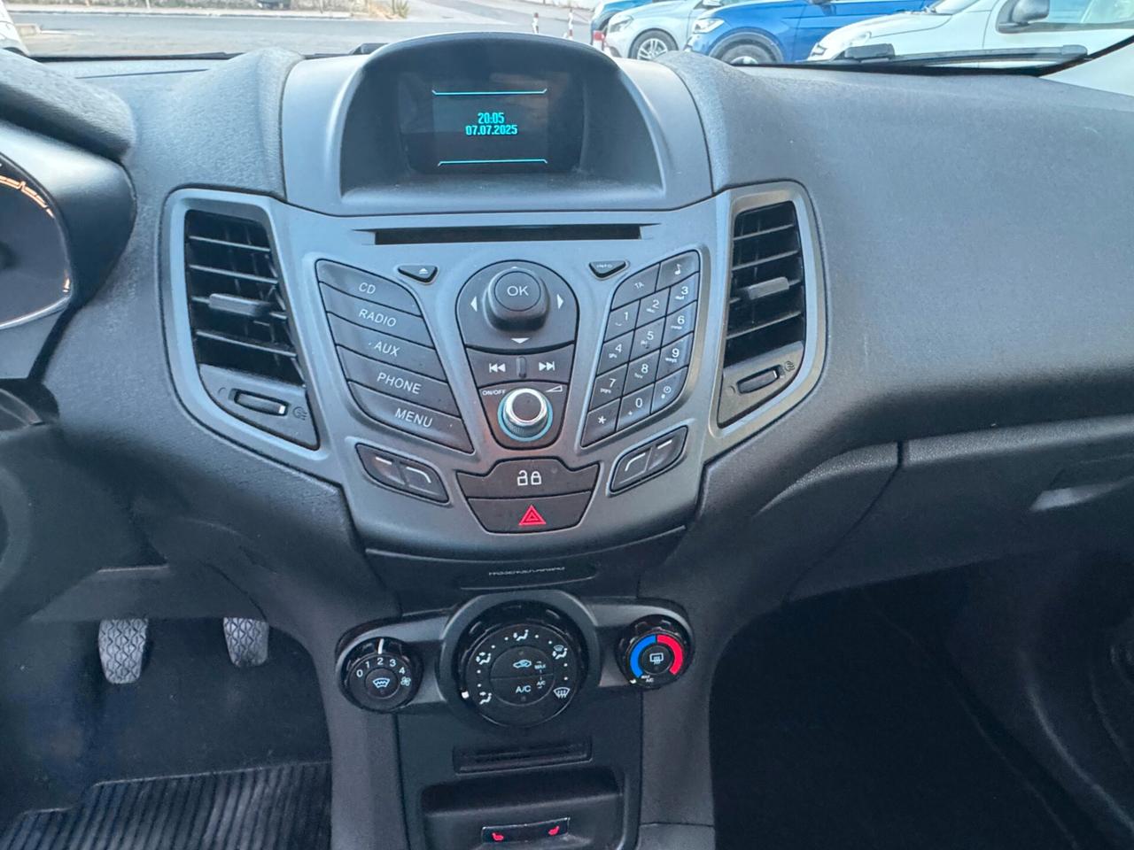 Ford Fiesta 1.5 TDCi 75CV 5 porte - Neopatentati