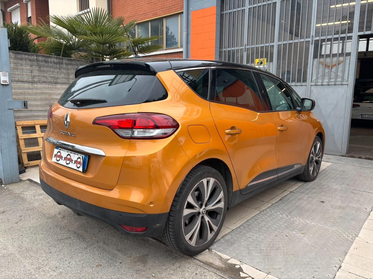 Renault Scenic Scénic dCi 8V 110 CV EDC Energy Bose