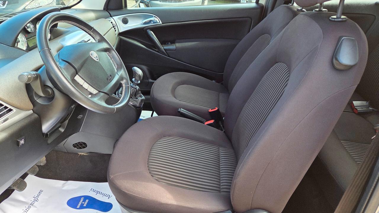 Lancia Ypsilon 1.4 Oro Ecochic GPL