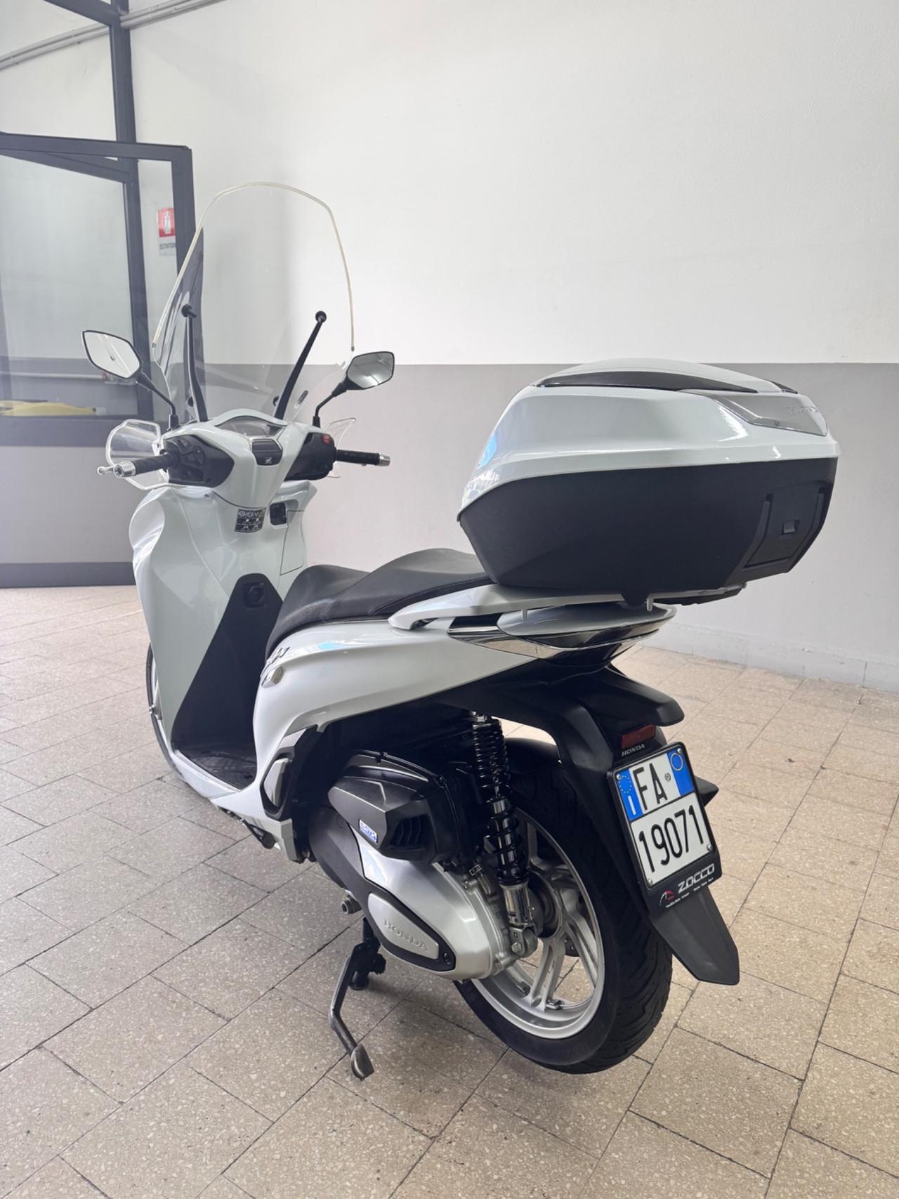 Honda SH 350i ABS 10.000 KM - 10/2022